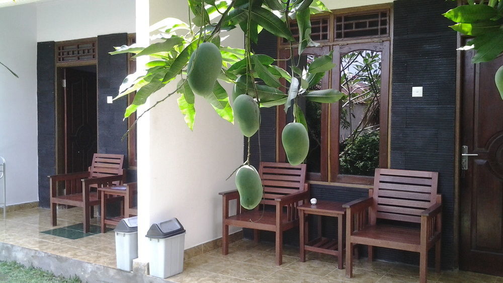 Family Garden Homestay Mangsit Екстер'єр фото