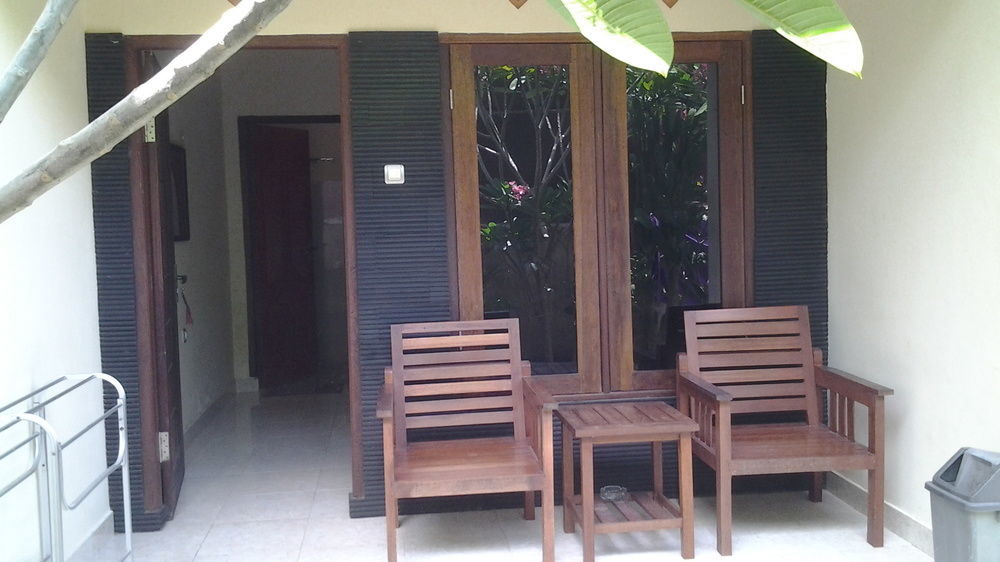 Family Garden Homestay Mangsit Екстер'єр фото