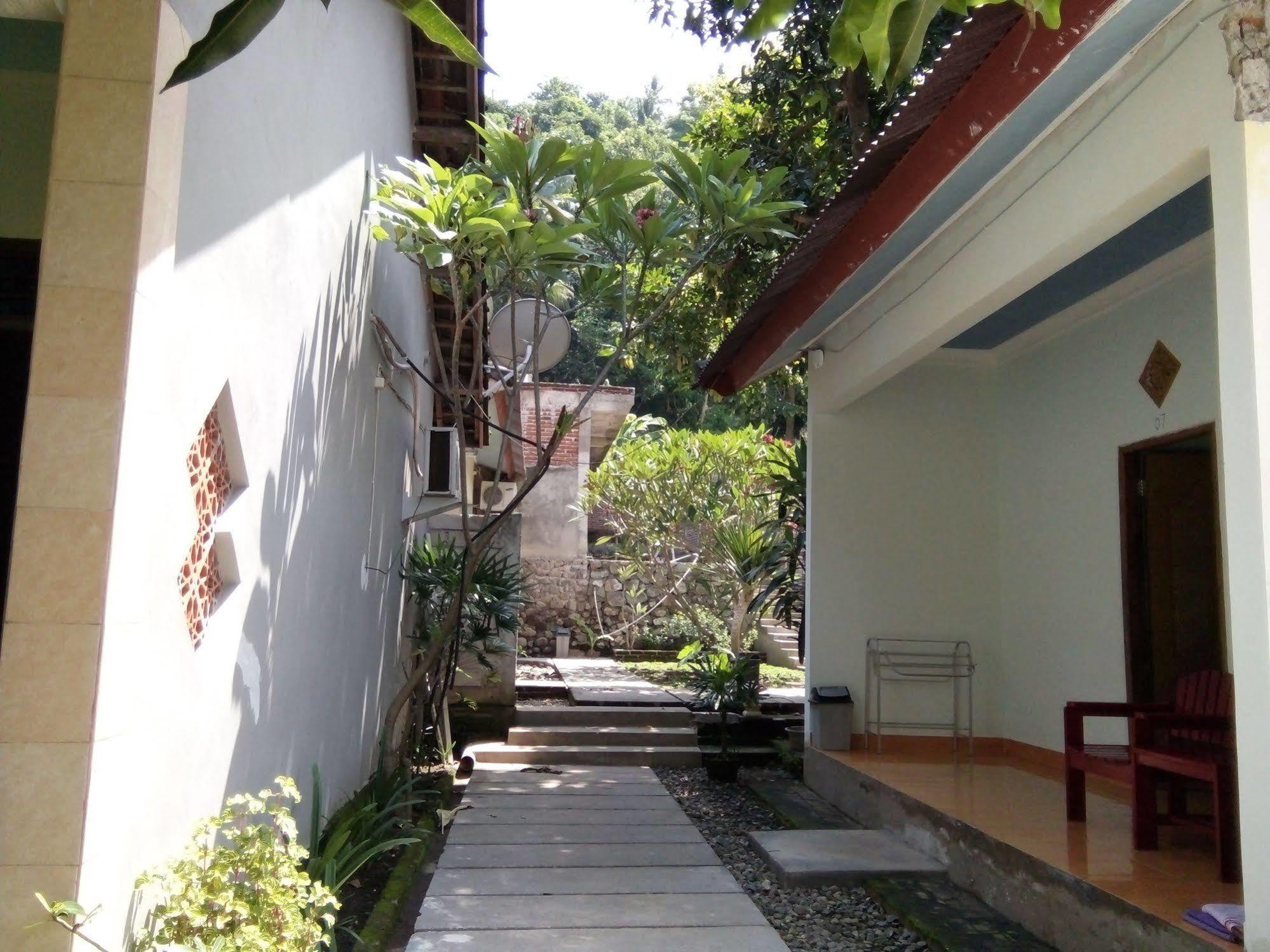 Family Garden Homestay Mangsit Екстер'єр фото