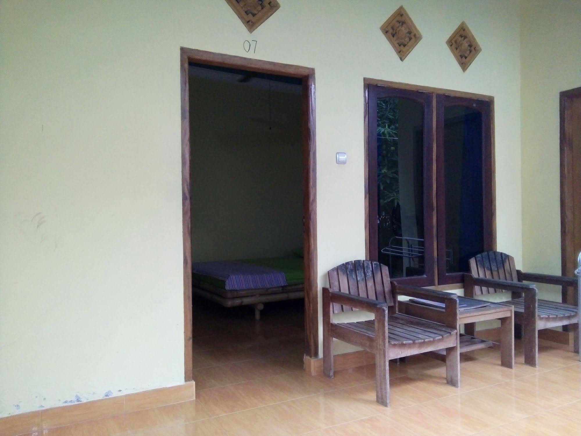 Family Garden Homestay Mangsit Екстер'єр фото