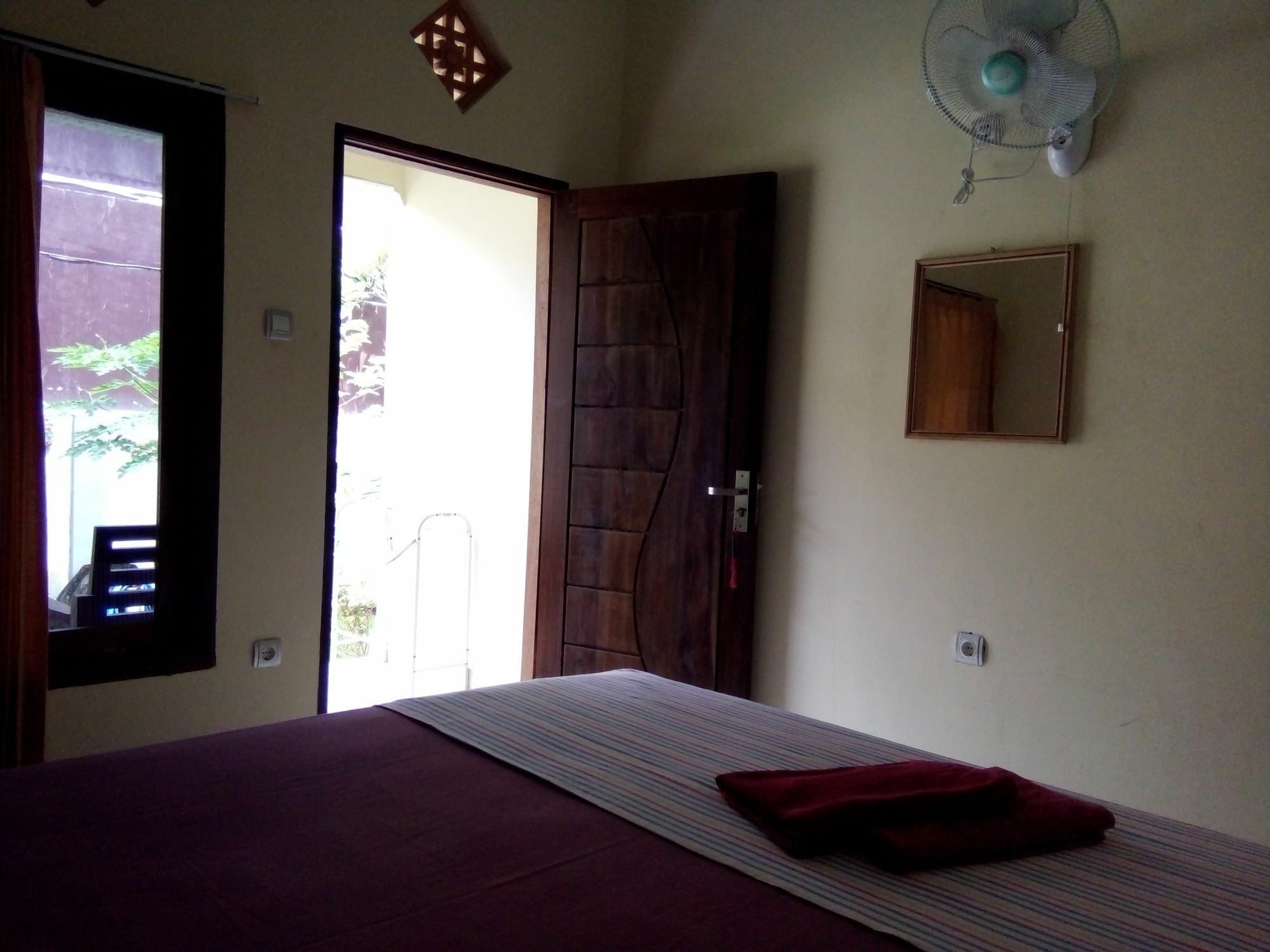 Family Garden Homestay Mangsit Екстер'єр фото