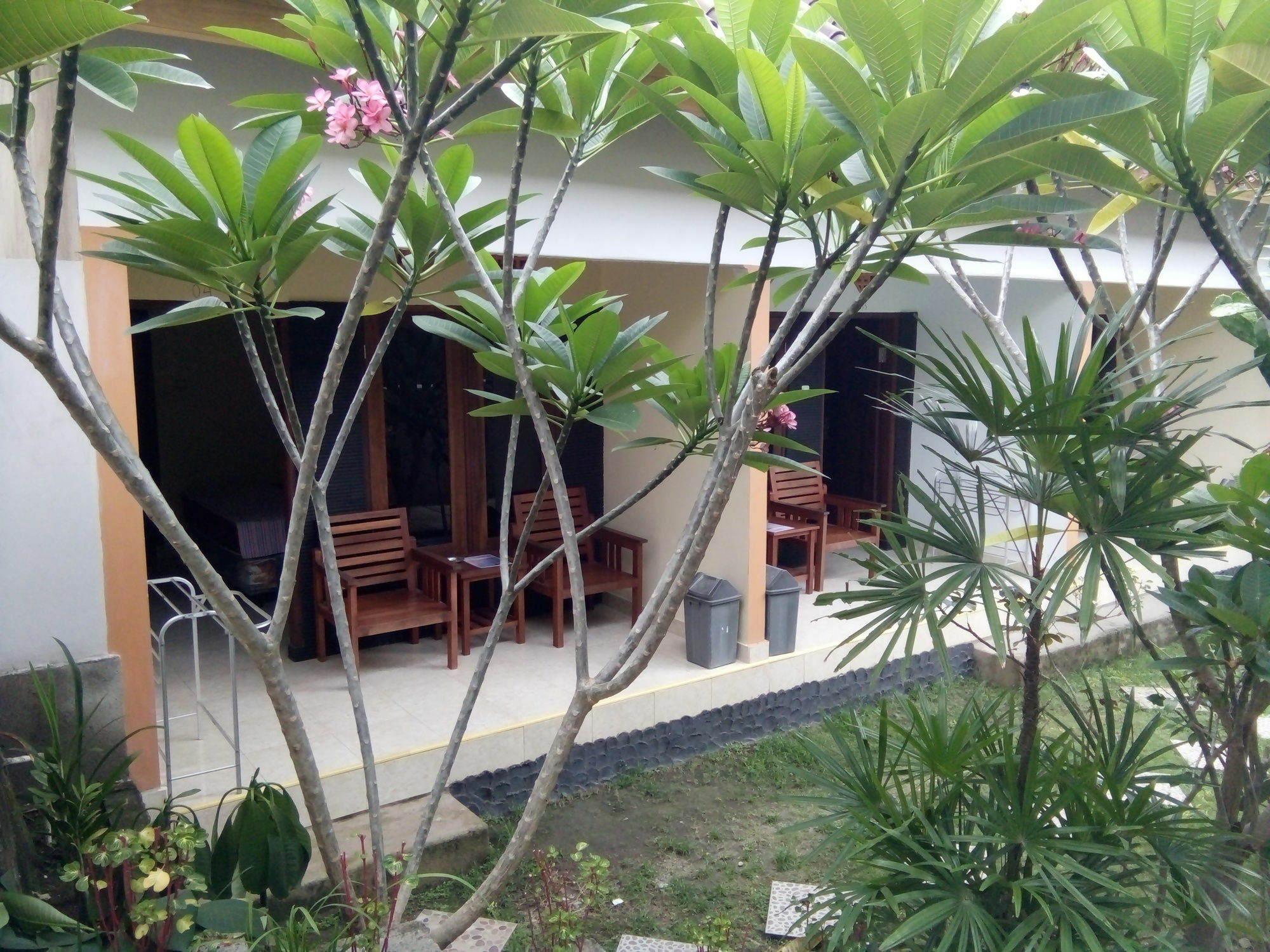 Family Garden Homestay Mangsit Екстер'єр фото